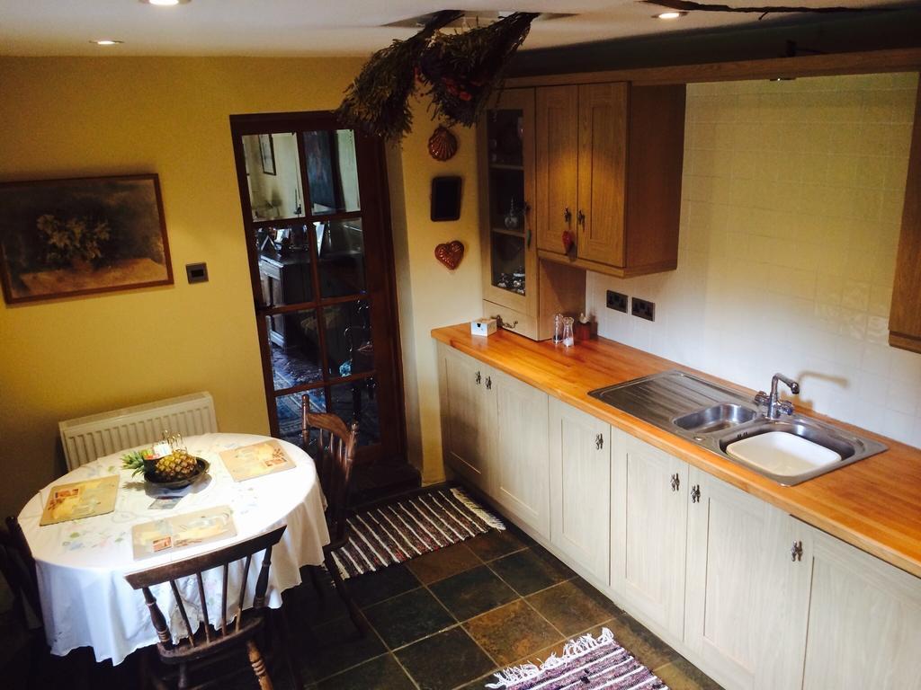 Low Nook Farm Holiday Cottage 브램프톤 외부 사진